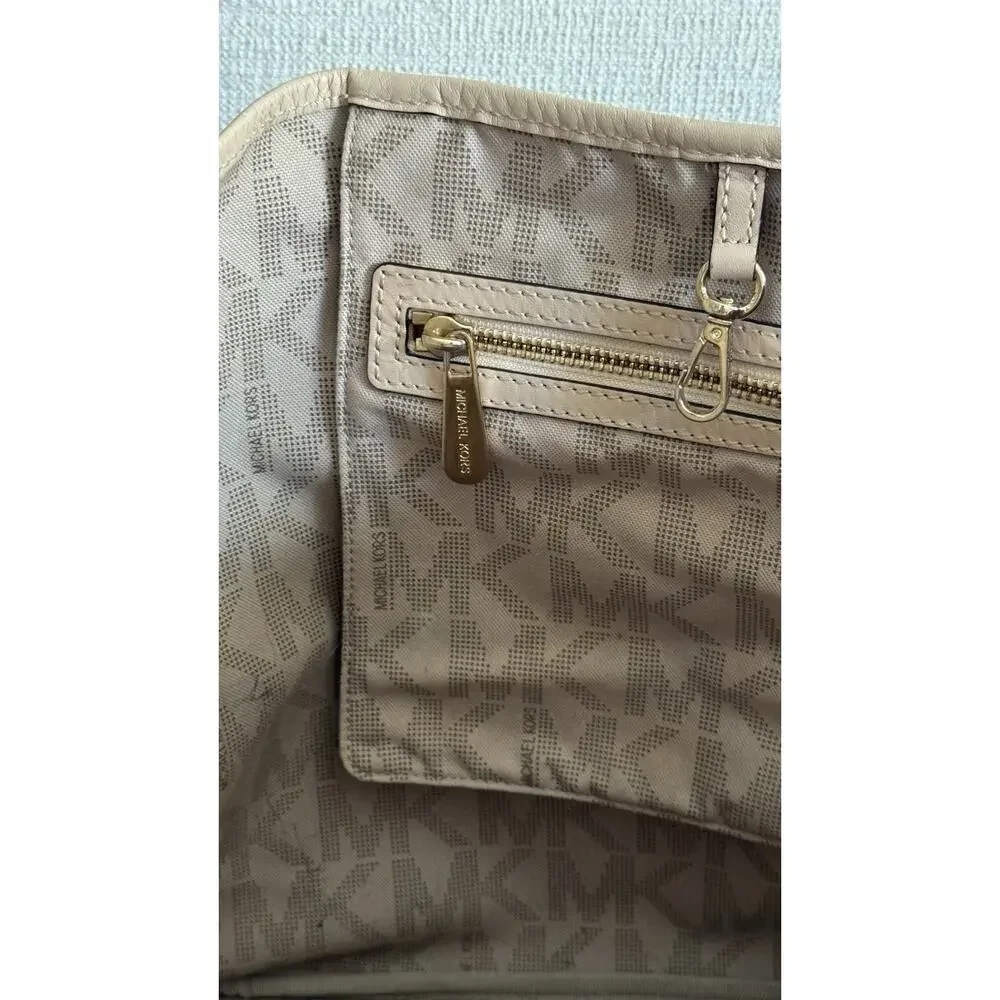 ⁠Michael Kors Tote Bag Brown Signature Monogram Large Purse Gold Charm Jet Set